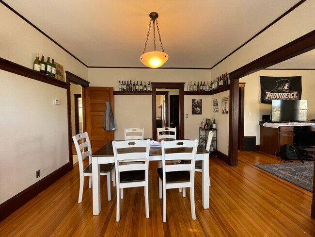 Building Photo - 56 Hobson St Unit 2 Rental
