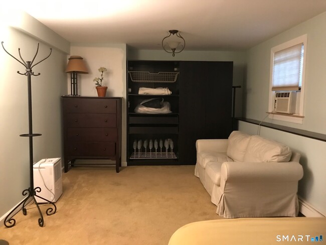 Photo - 15 Oak Hill Dr