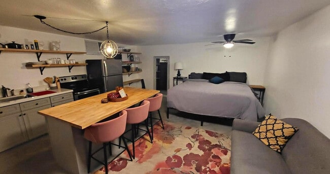 Building Photo - 307 W Highland Ave Unit ID1248990P Rental
