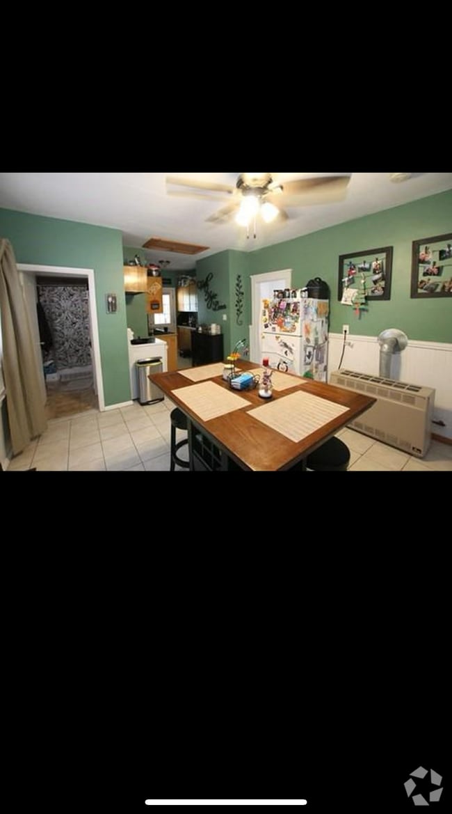 Building Photo - 71 Chilmark St Unit 2 Rental