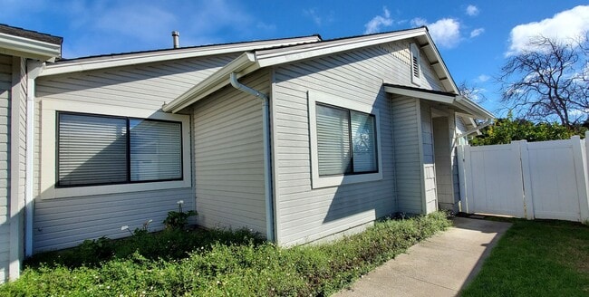 Building Photo - 2bd/2ba Condo near Marigold Center