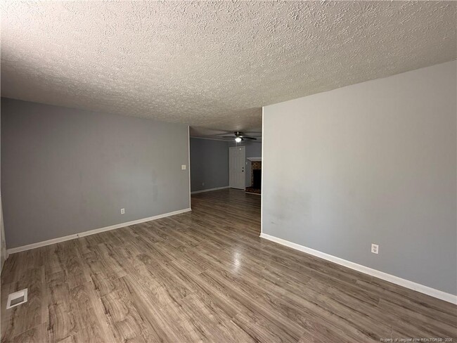 Photo - 1611 Diplomat Dr