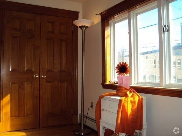 Building Photo - 67 Gore St Unit 3F Rental