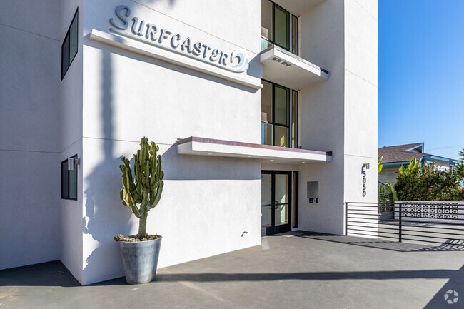 Entrance - Surfcaster Apartments