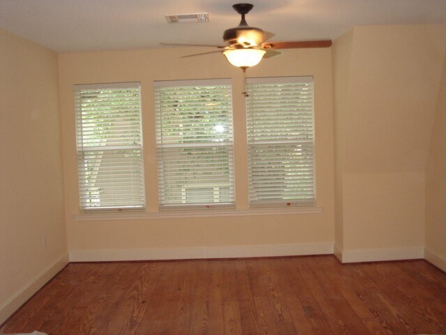 Photo - 633 Harvard St Unit 3