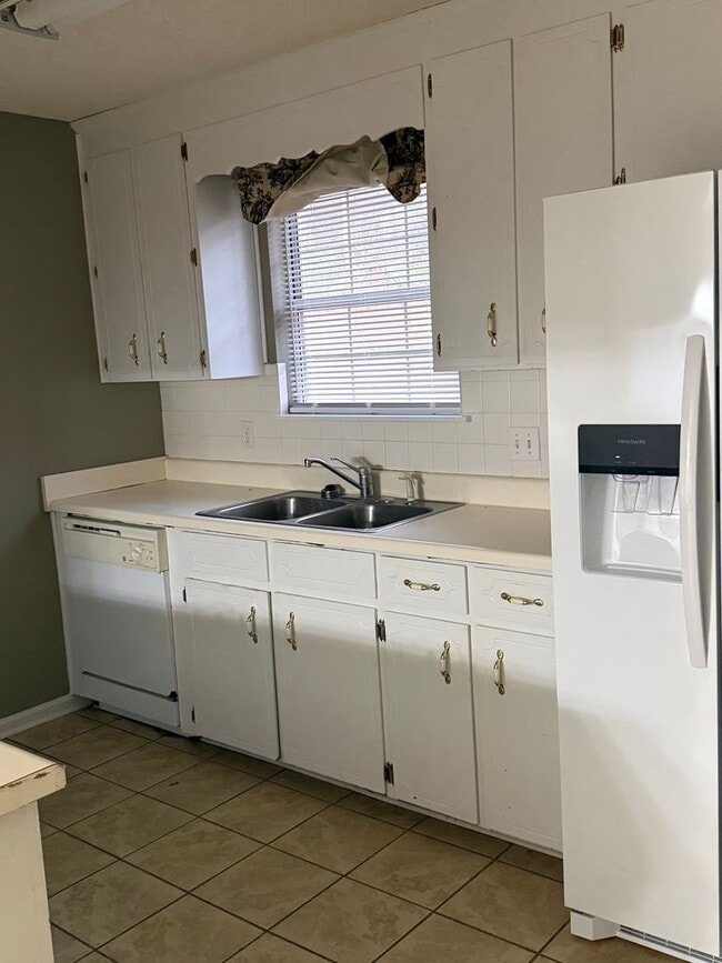 Photo - 304 Natchez Rd