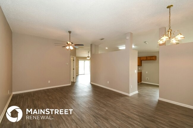 Photo - 11731 Deep Springs Dr N