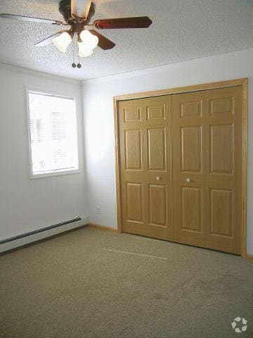 Bedroom - 727 Apartments