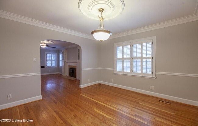 Photo - 118 Wiltshire Ave