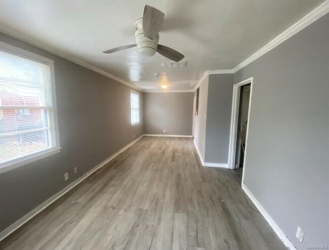 Photo - 3220 Doris Cir