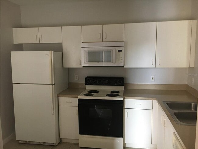 Photo - 533 Villa Del Sol Cir Unit 202