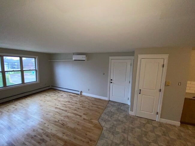 Photo - 22 Ruelle MacAleese Ln Unit 13