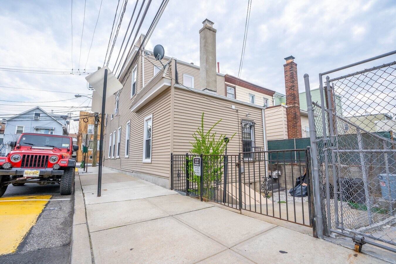 Photo - 814 28th St Unidad 2