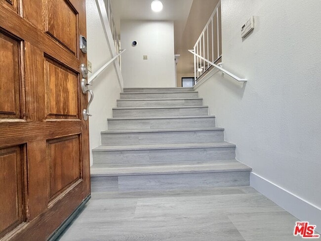 Photo - 31 Eastern Ave