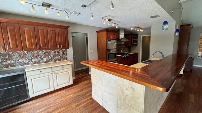 Photo - 126 Riverside Ln