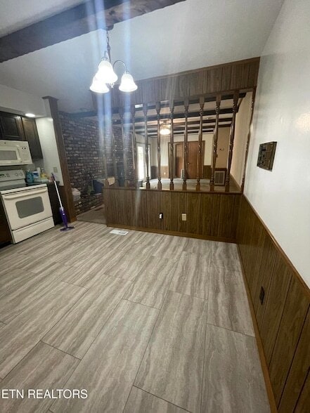 Photo - 9505 E Laurens Ln