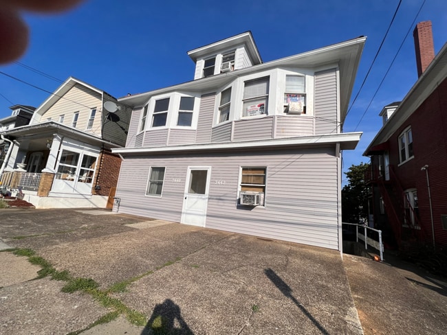 2442 Freemansburg Ave