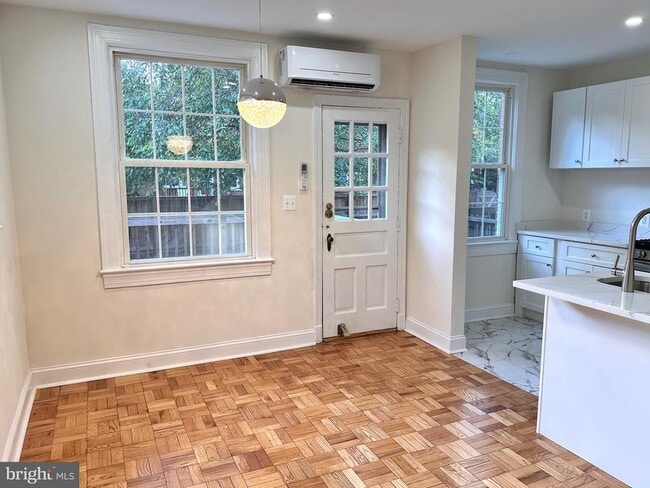 Photo - 2600 16th St S