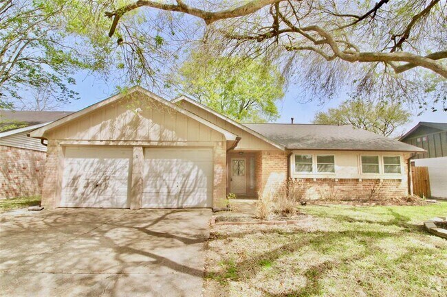 Building Photo - 13511 Brook Hollow Dr Rental