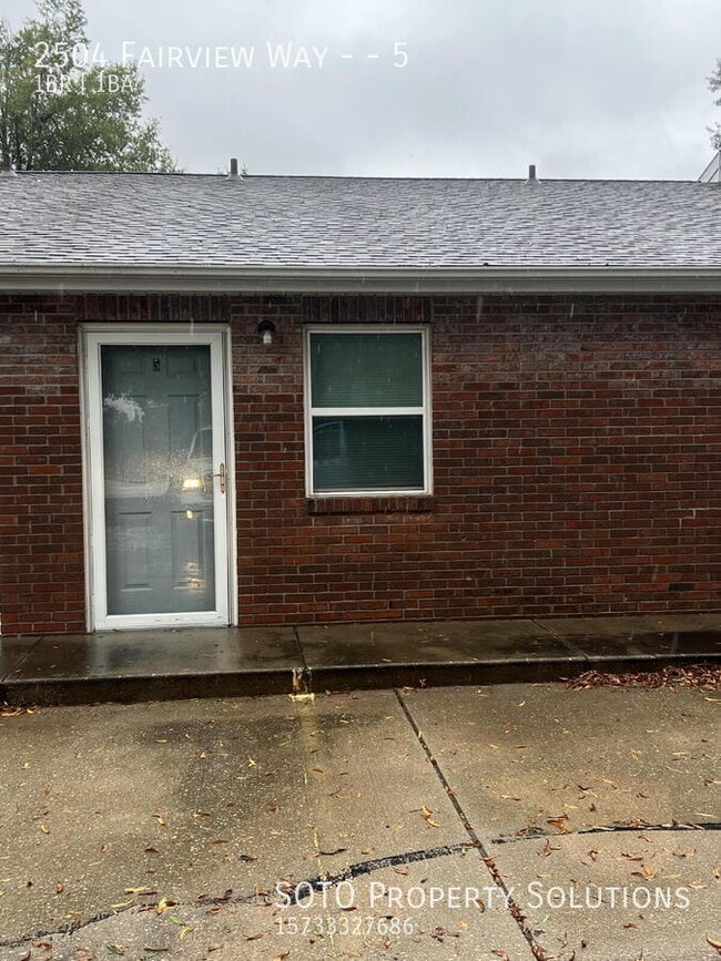 Building Photo - 2504 Fairview Way Unit 5