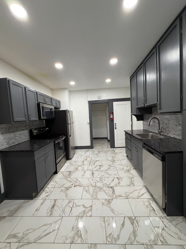 Photo - 5 Charlotte St Unit #1