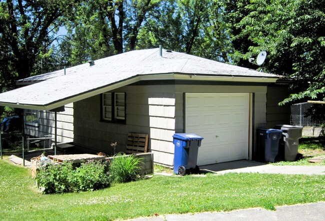 Photo - 3 Bed, 1 Bath House in Downtown Coeur d'Alene
