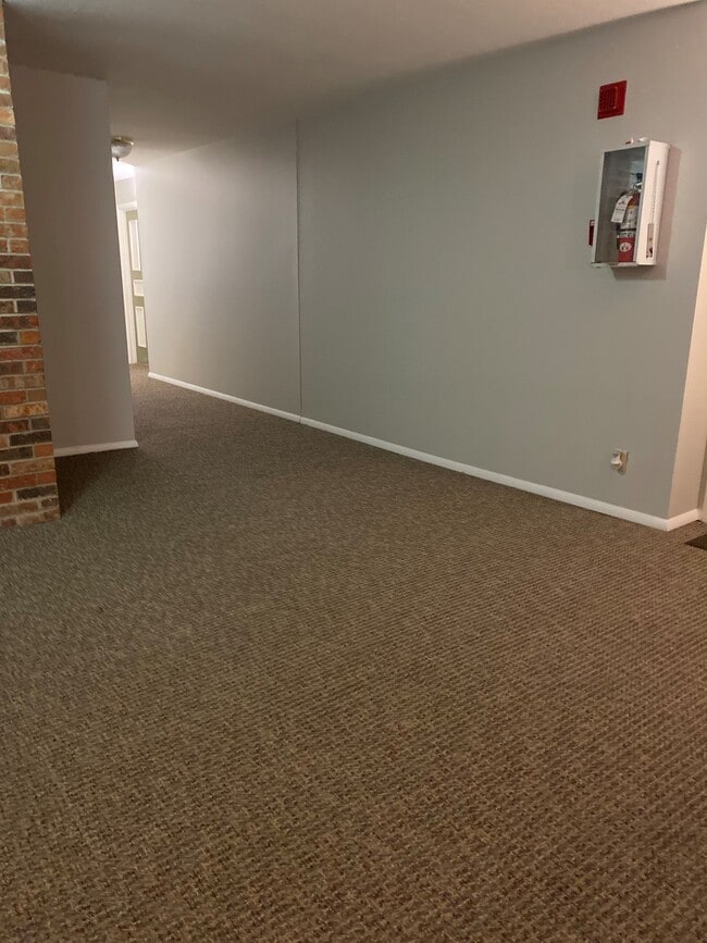 Photo - West Lake Cove Apartments