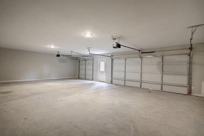 Photo - 3709 Centerview Dr
