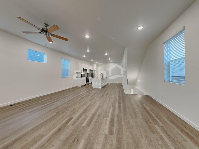 Photo - 330 N Addison Way