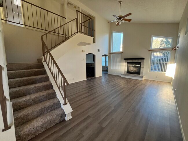 Photo - 5204 Edwards Dr NE