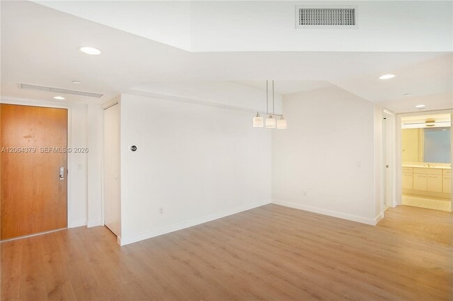 Photo - 21205 Yacht Club Dr Unit 2604