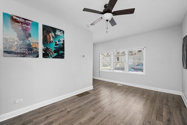 Photo - 1627 W 17th St Unit 1F