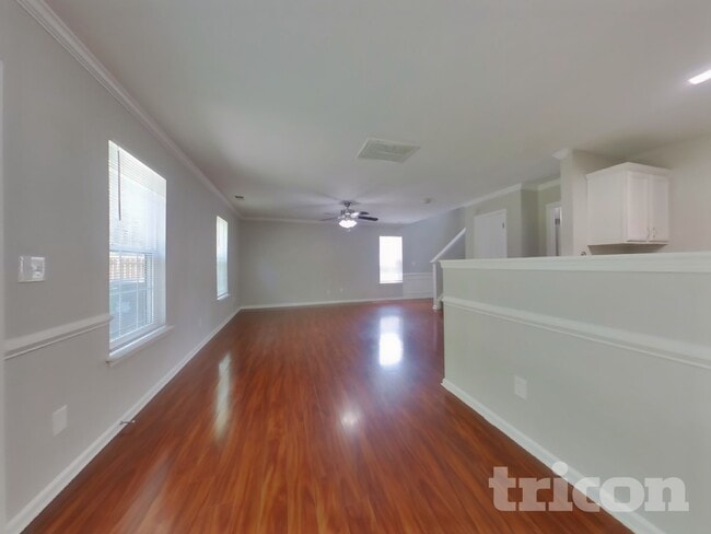Photo - 6716 Commack Dr
