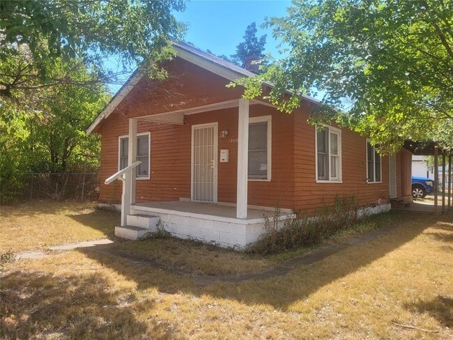 Building Photo - 1800 NE 25th St