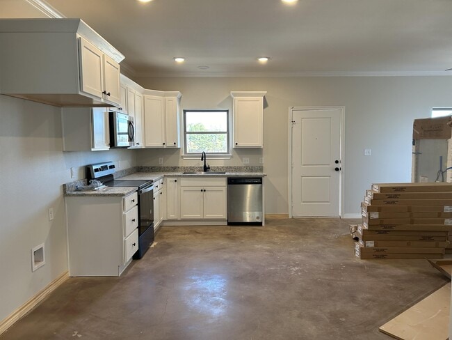 Photo - 1604 New England Rd