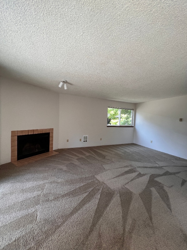Building Photo - 10522 Lake City Way NE Rental