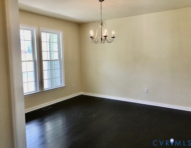 1601 Southcreek Dr