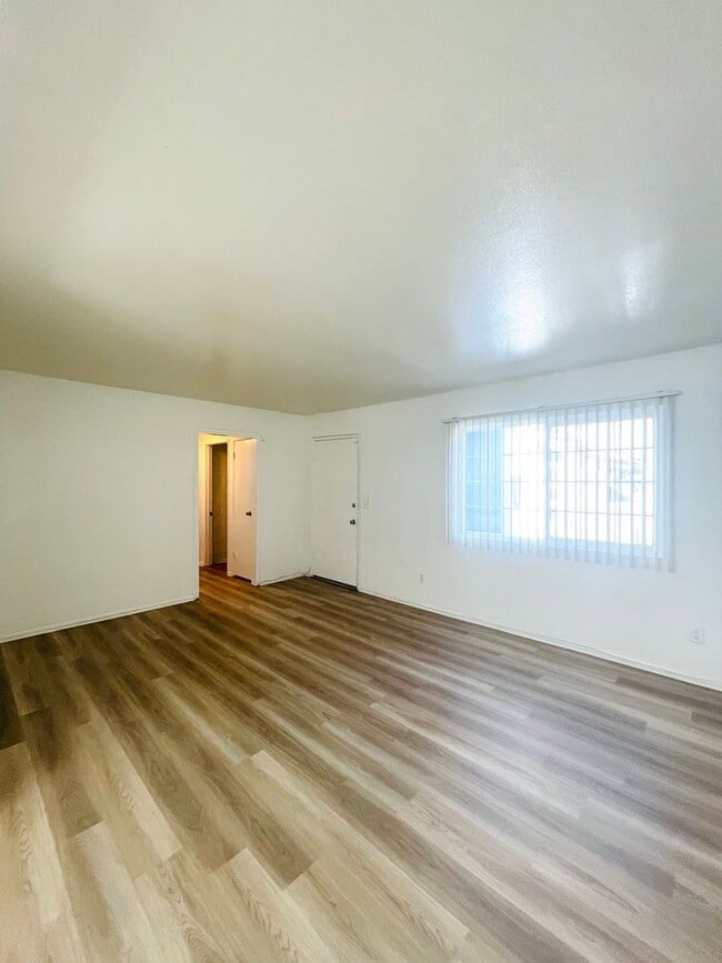 229 W Santa Barbara St Unidad A