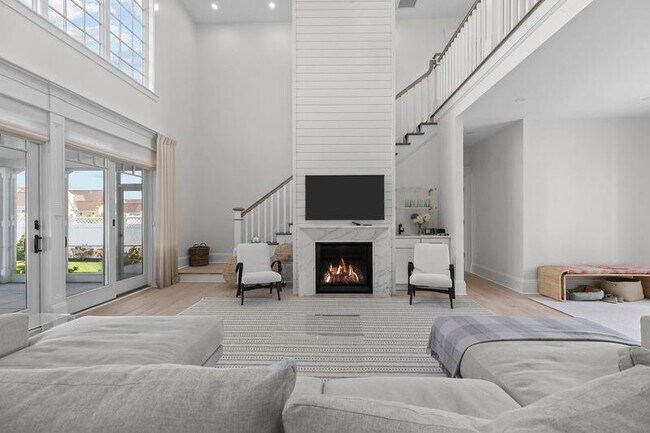 Photo - 45 Carnegie Abbey Ln