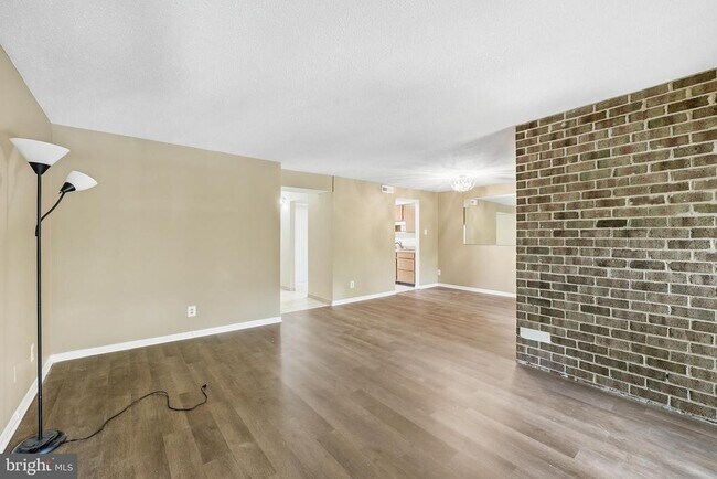 Photo - 1570 Moorings Dr Unidad 22B