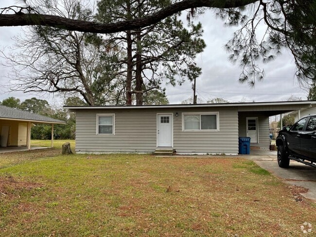 Building Photo - 122 Emerite Dr Rental