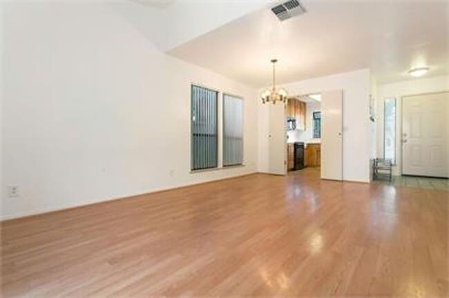 Photo - Great 2 bedroom, 1.5 bath in South Davis for September move in!