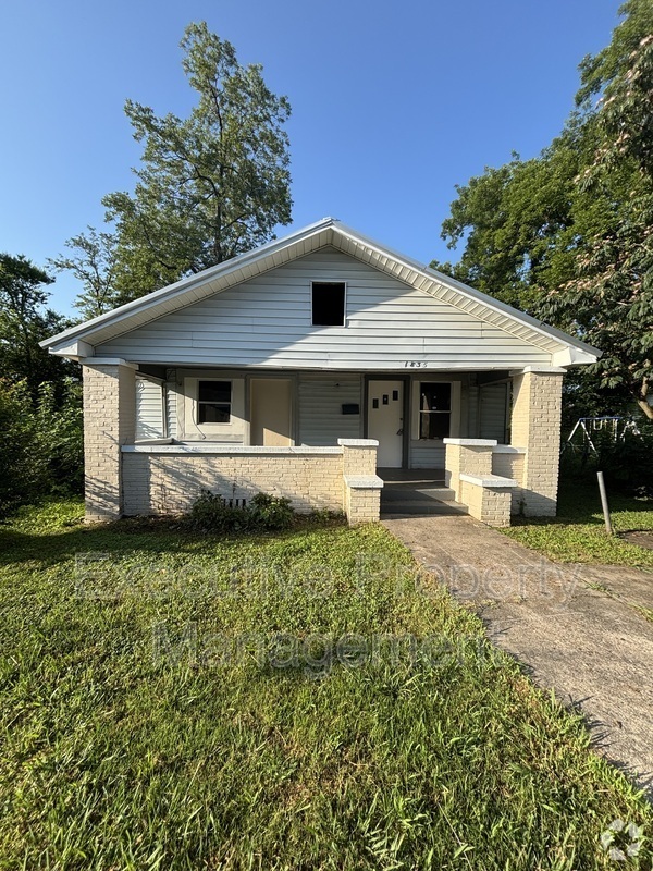 Building Photo - 1835 19th St N Rental