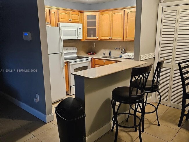 Building Photo - 1100 Salzedo St Unit 1A