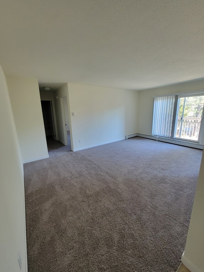 Photo - White Oaks Apartments