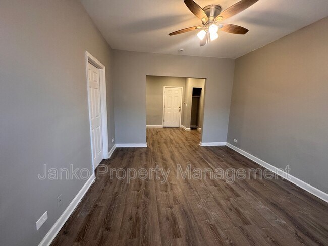 Photo - 5647 W Washington Blvd Unit 2