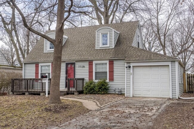 Building Photo - 7728 Walnut St