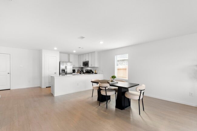 Photo - 16707 Rolling Pasture Ln