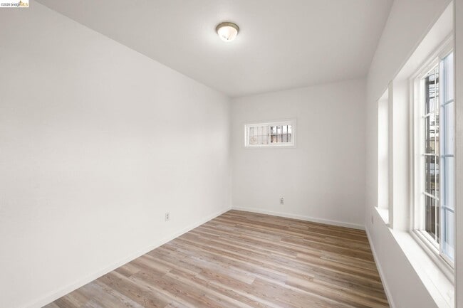 Photo - 400 Bissell Ave