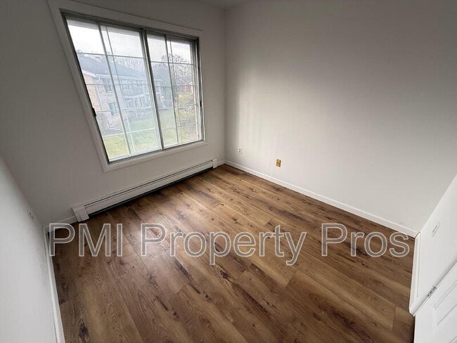 Photo - 139 Heidel Rd Unit Apt 7